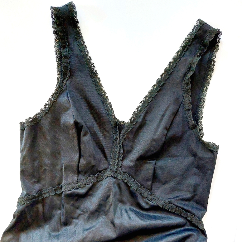 Vintage Boudoir 60s 70s Black Lace V-Neck Nightgown‎ size 34 Wonder Maid